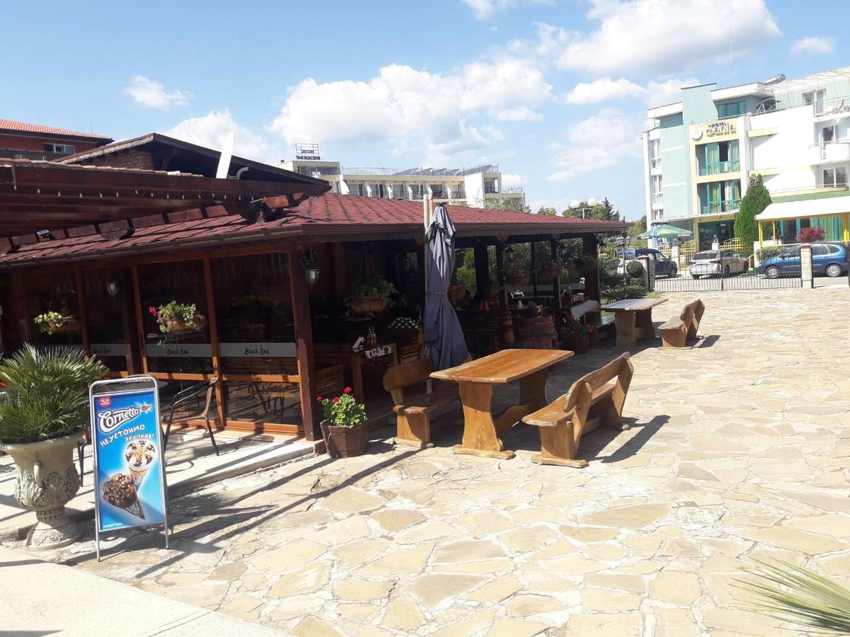 Otel Black Sea - Breakfast, Pool & Free Parking 3*